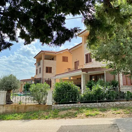 Apartmán Branka By Interhome Šilo